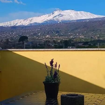 Yellow House Apartment Fiumefreddo di Sicilia