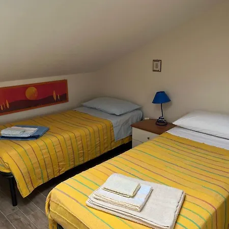 Yellow House Apartment Fiumefreddo di Sicilia